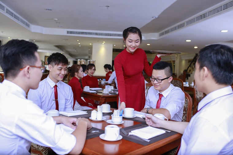 các ngành trong khách sạn và tiềm năng nghề nghiệp trong tương lai